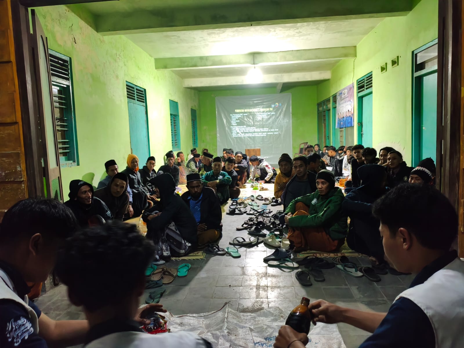 Mahasiswa KKN Bersama Warga Mengembangkan Dusun Plalar